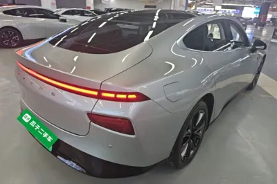 Xpeng P7