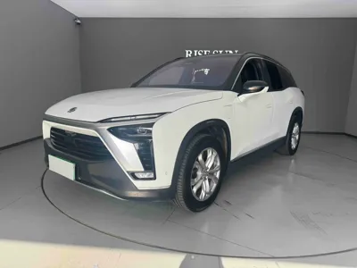 Nio ES8
