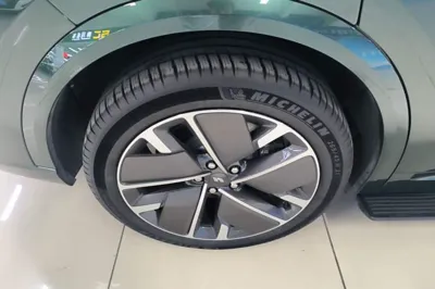 Li Auto L9