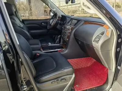 Infiniti QX80