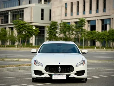 Maserati Quattroporte