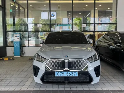 BMW iX2