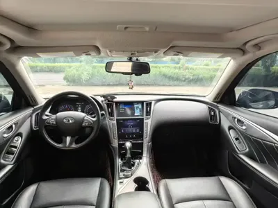 Infiniti Q50L