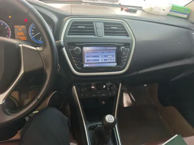 Suzuki S-Cross