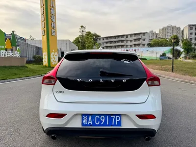 Volvo V40