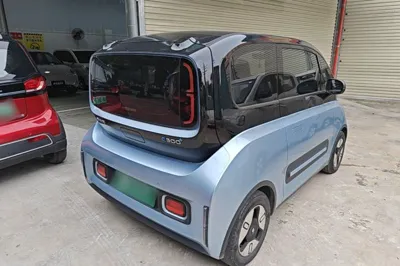 Baojun E300