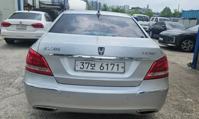 Hyundai Equus