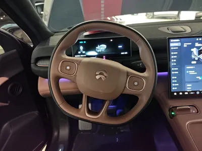 Nio EC6