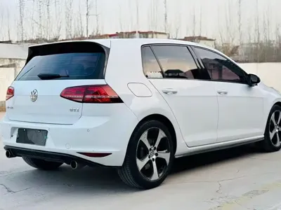 Volkswagen Golf GTI