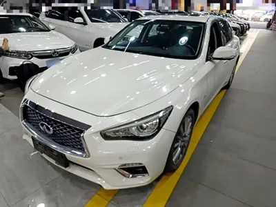 Infiniti Q50L