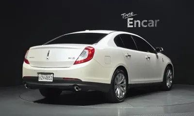 Lincoln MKS