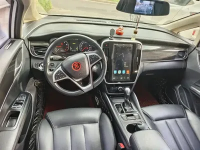 BYD MAX