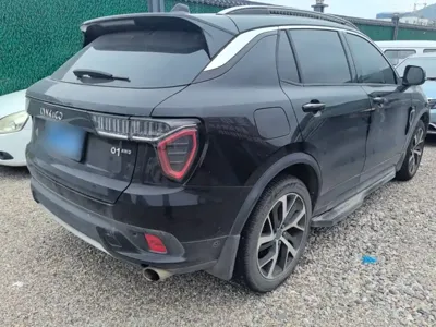 Lynk & Co 01
