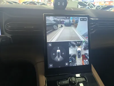 Nio ES8