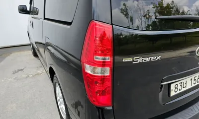 Hyundai Starex