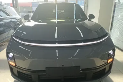 Li Auto L8
