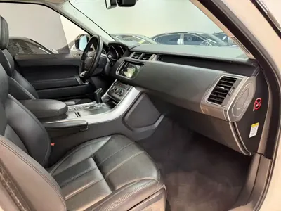 Land Rover Sport