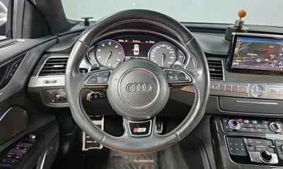Audi S8