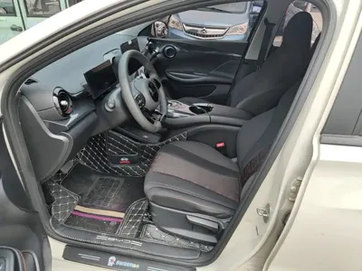 BYD e2