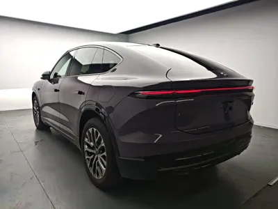 Nio EC6