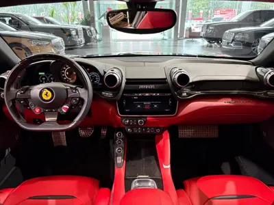 Ferrari GTC4Lusso