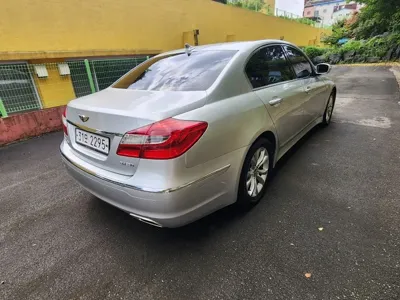 Hyundai Genesis