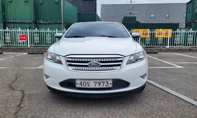 Ford Taurus