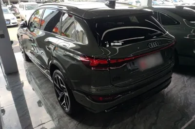 Audi Q6L e-tron