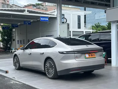 Nio ET7