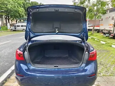 Infiniti Q50L