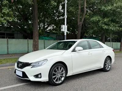 Toyota Reiz