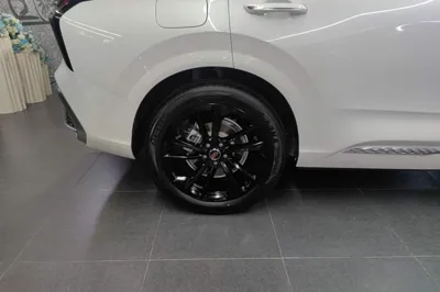 Hongqi HS3 PHEV