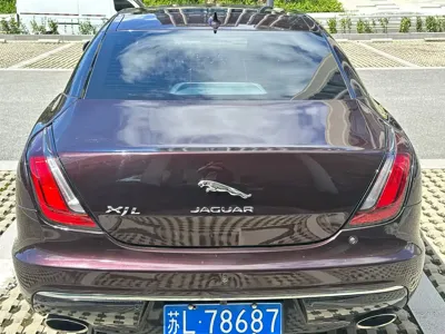 Jaguar XJ