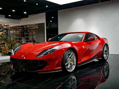 Ferrari 812