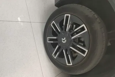 Nio EC6
