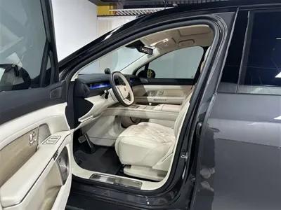 Nio ES8