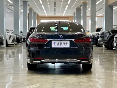 Lexus LS