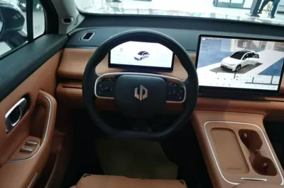 Leapmotor C10