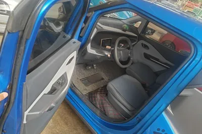Baojun E200