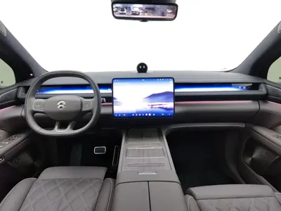 Nio ES8