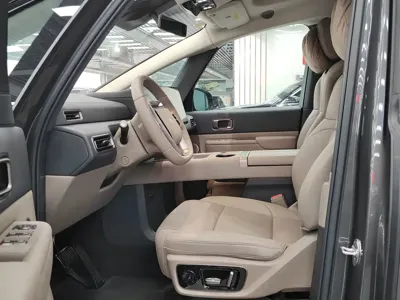 Li Auto Li MEGA