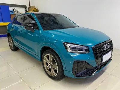 Audi Q2L