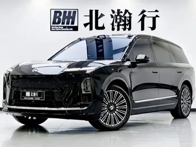 Nio ES8