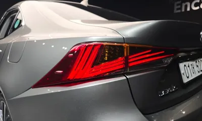 Lexus IS