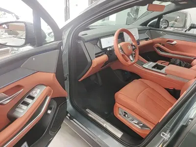 BYD 唐L