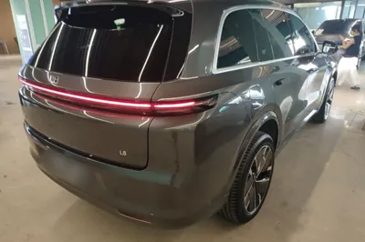 Li Auto L8