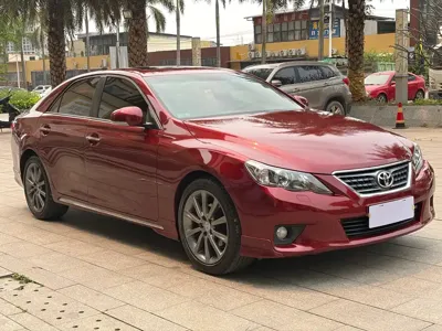 Toyota Reiz