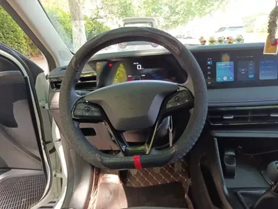 Roewe i5
