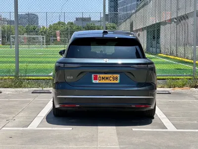 Nio ES8