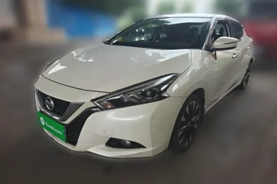 Nissan Lannia